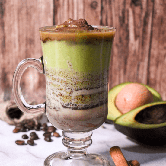 batido de cafe y aguacate